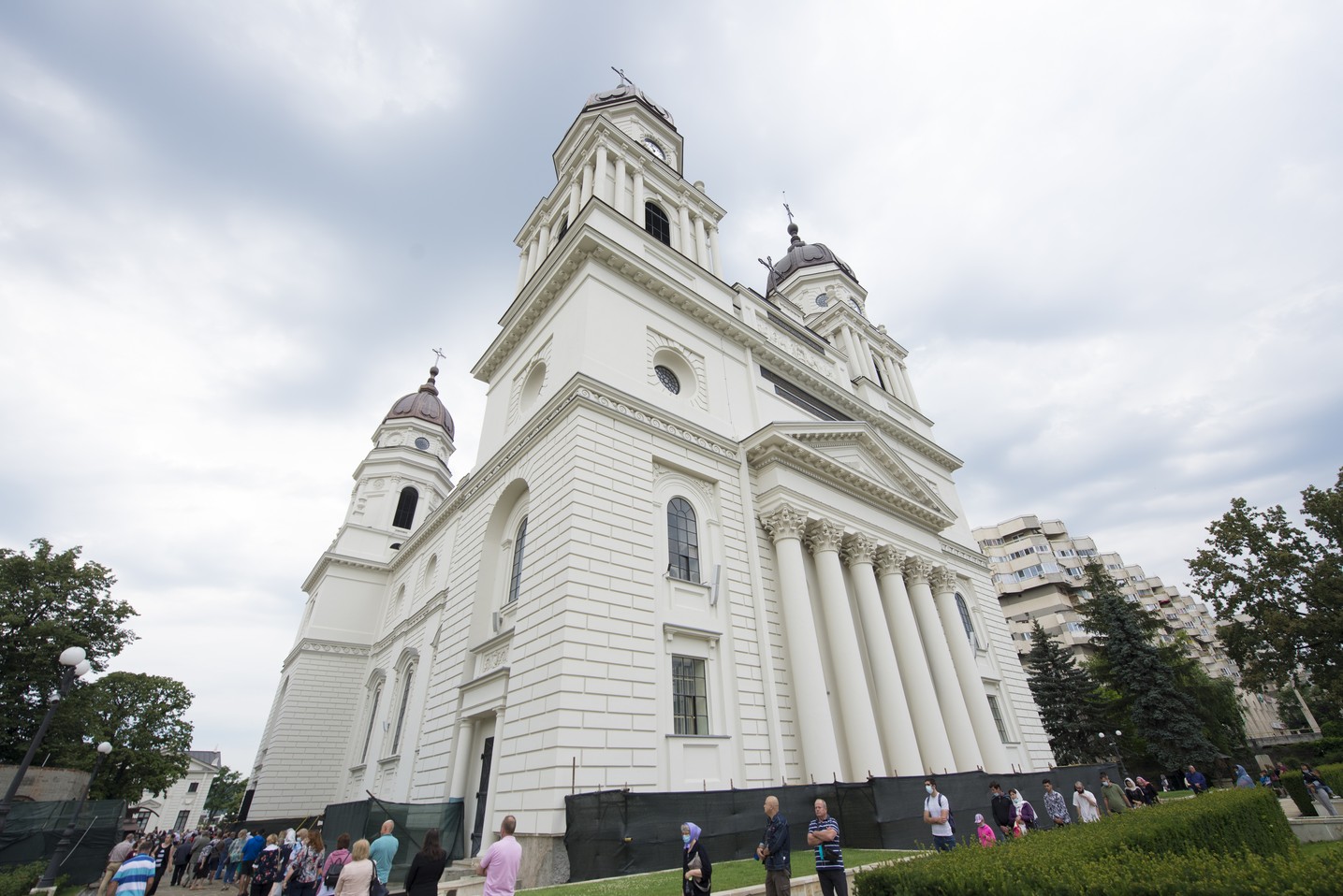 IPS Părinte Mitropolit Teofan: „Iubesc, așadar trăiesc cu adevărat!”