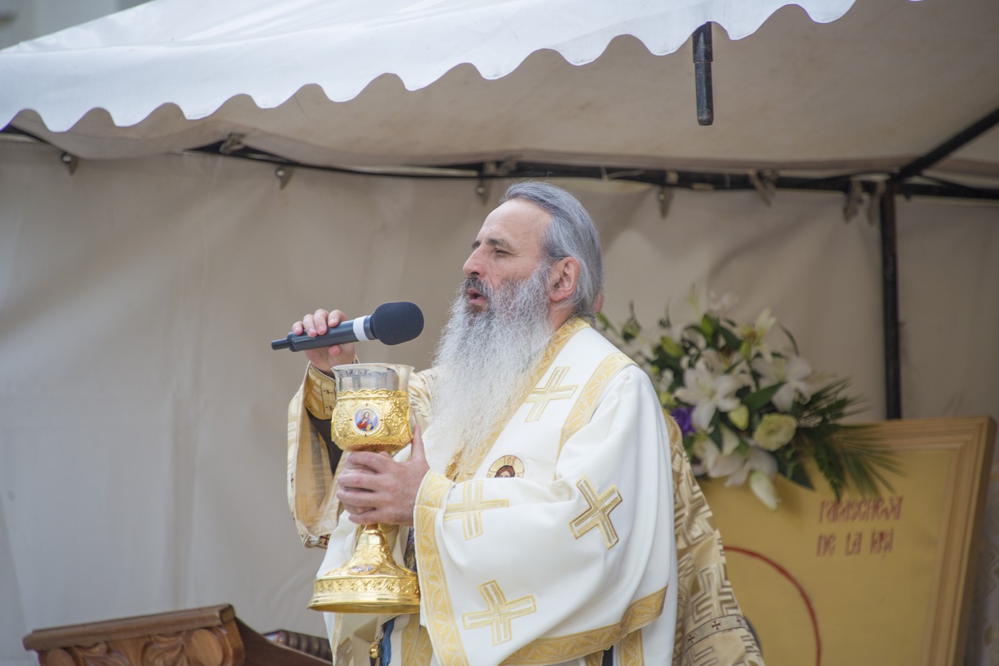 IPS Părinte Mitropolit Teofan: „Iubesc, așadar trăiesc cu adevărat!”