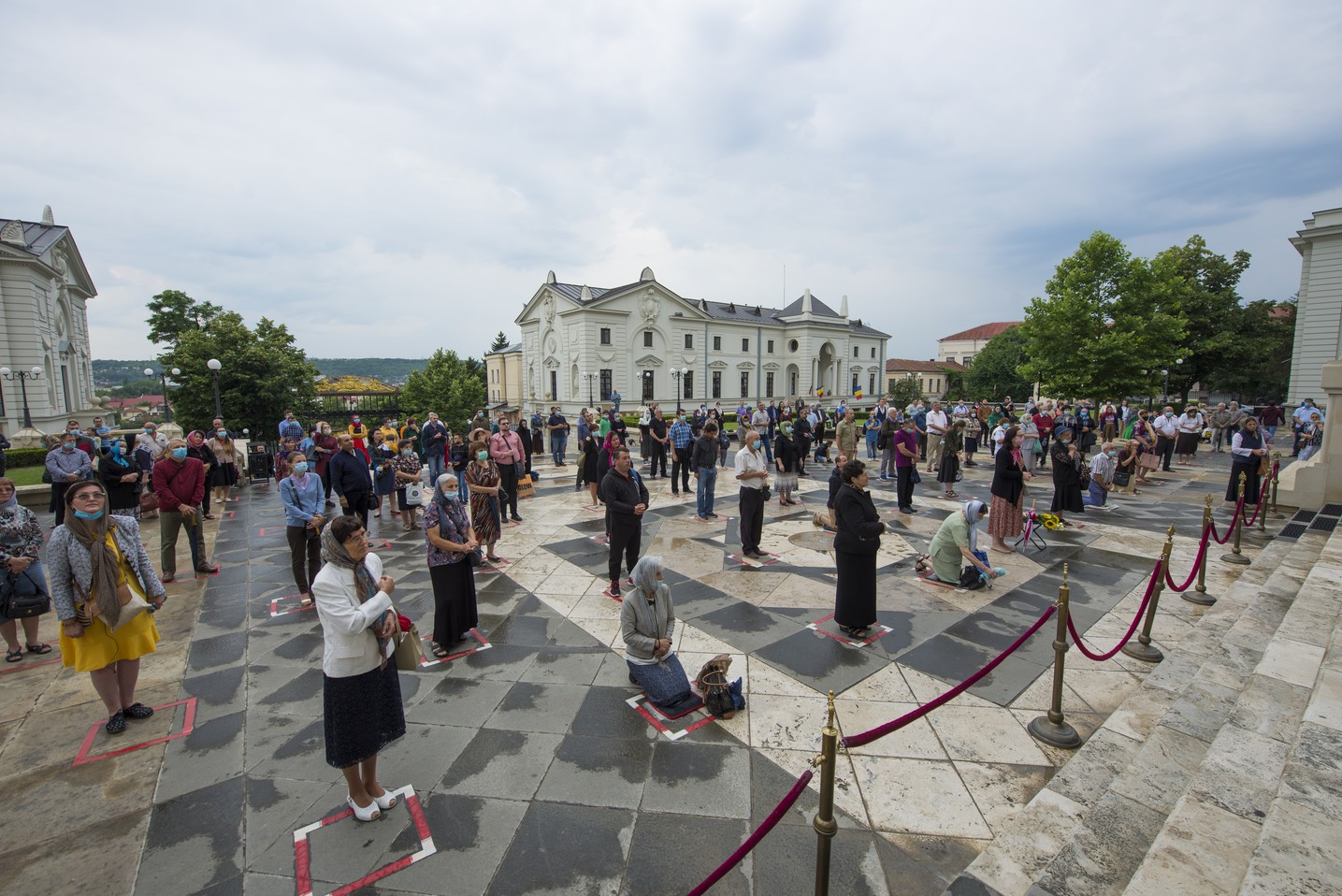 IPS Părinte Mitropolit Teofan: „Iubesc, așadar trăiesc cu adevărat!”