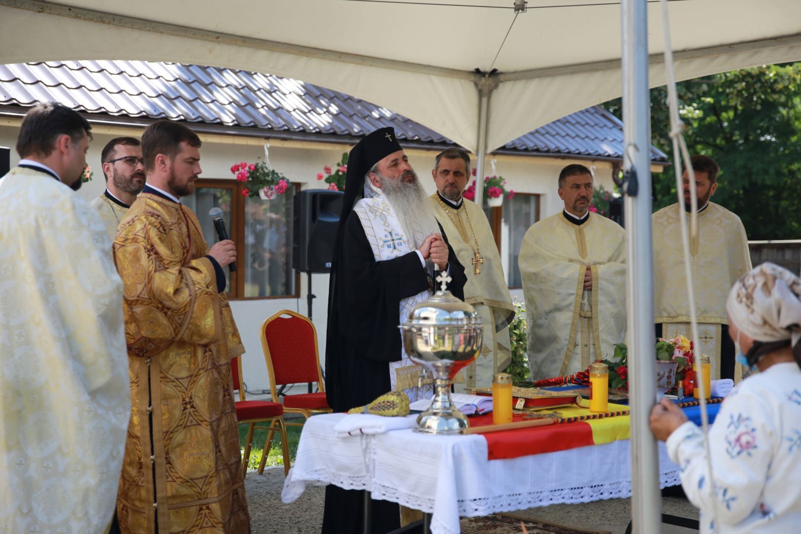 Parohia din Podu Hagiului are o nouă casă socială