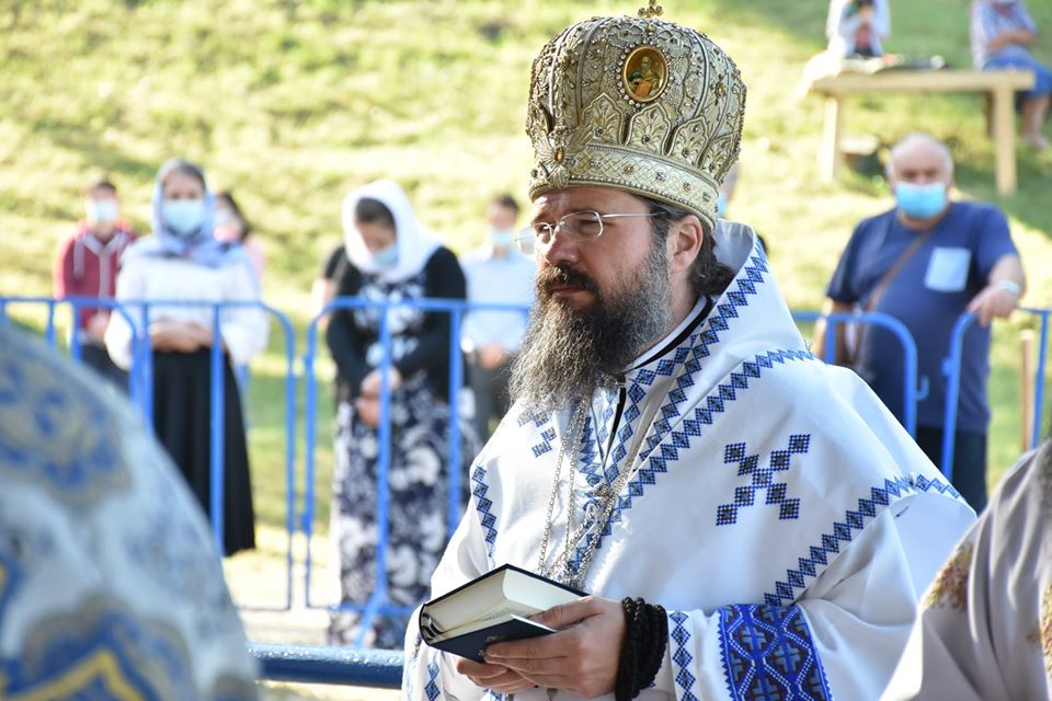 PS Macarie, la Mănăstirea Nicula: „Maica Domnului este la Nicula, printre copiii ei, pe care-i păzește de tot răul”