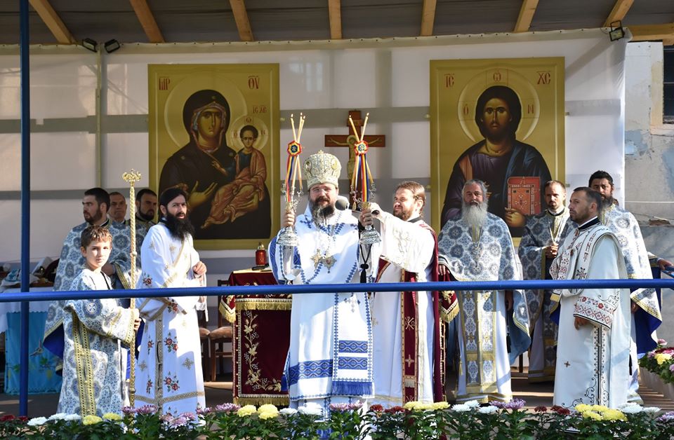 PS Macarie, la Mănăstirea Nicula: „Maica Domnului este la Nicula, printre copiii ei, pe care-i păzește de tot răul”