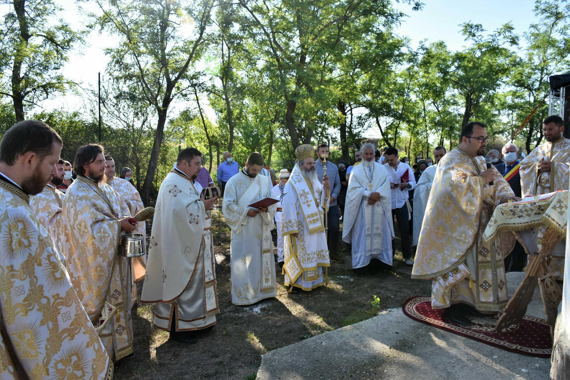 Binecuvântări arhiereşti în Episcopia Huşilor