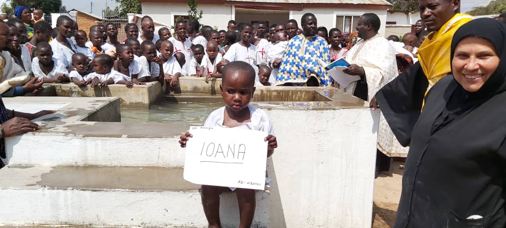 210 persoane au primit Taina Sfântului Botez în Tanzania