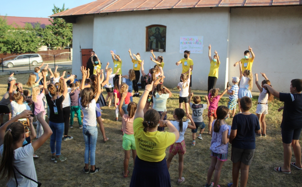 Tabăra din Pridvorul Satului în localitatea Tudor Vladimirescu Tabăra din Pridvorul Satului în localitatea Tudor Vladimirescu