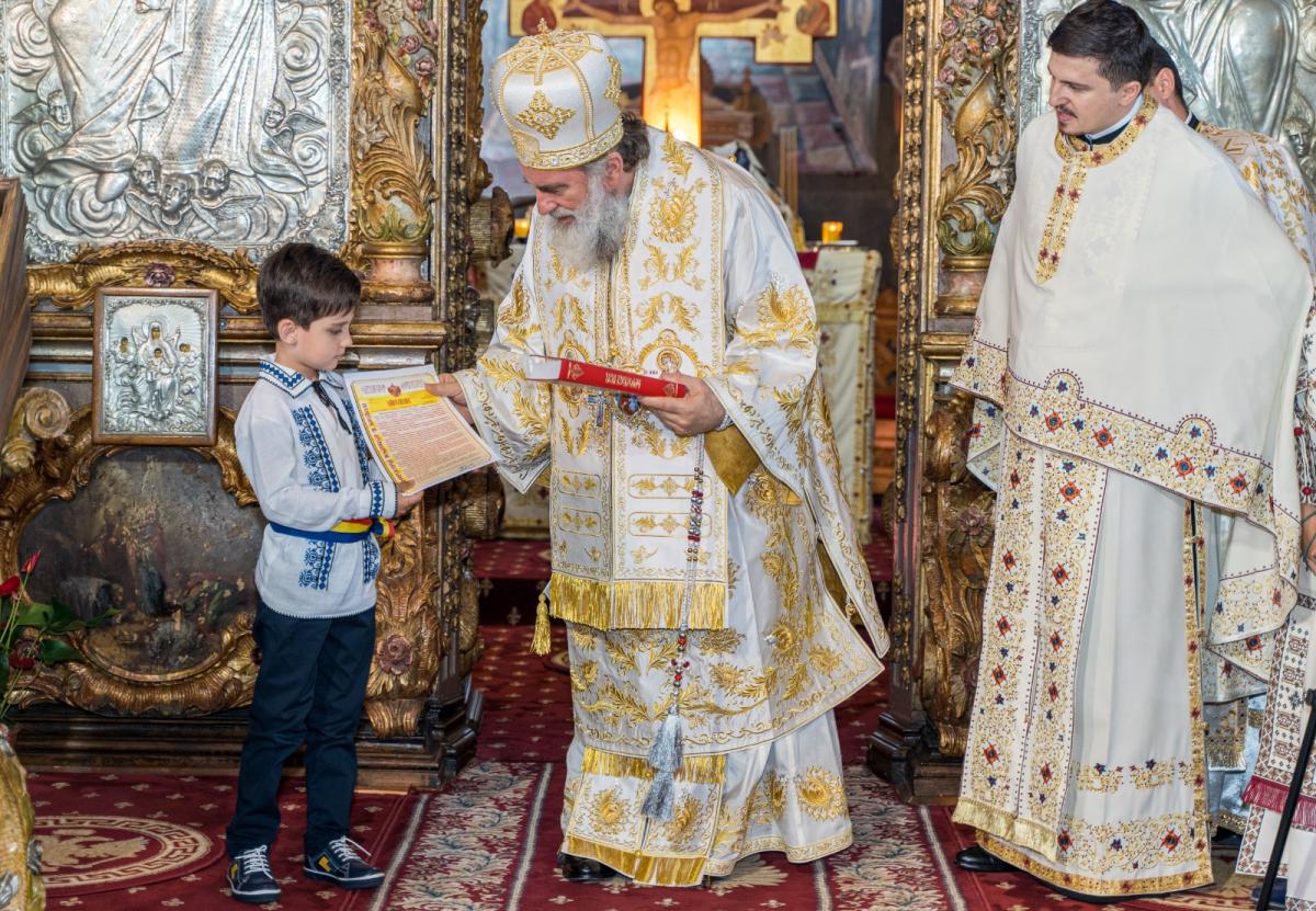 Sfântul Ioan Iacob, serbat la Catedrala Arhiepiscopală din Roman