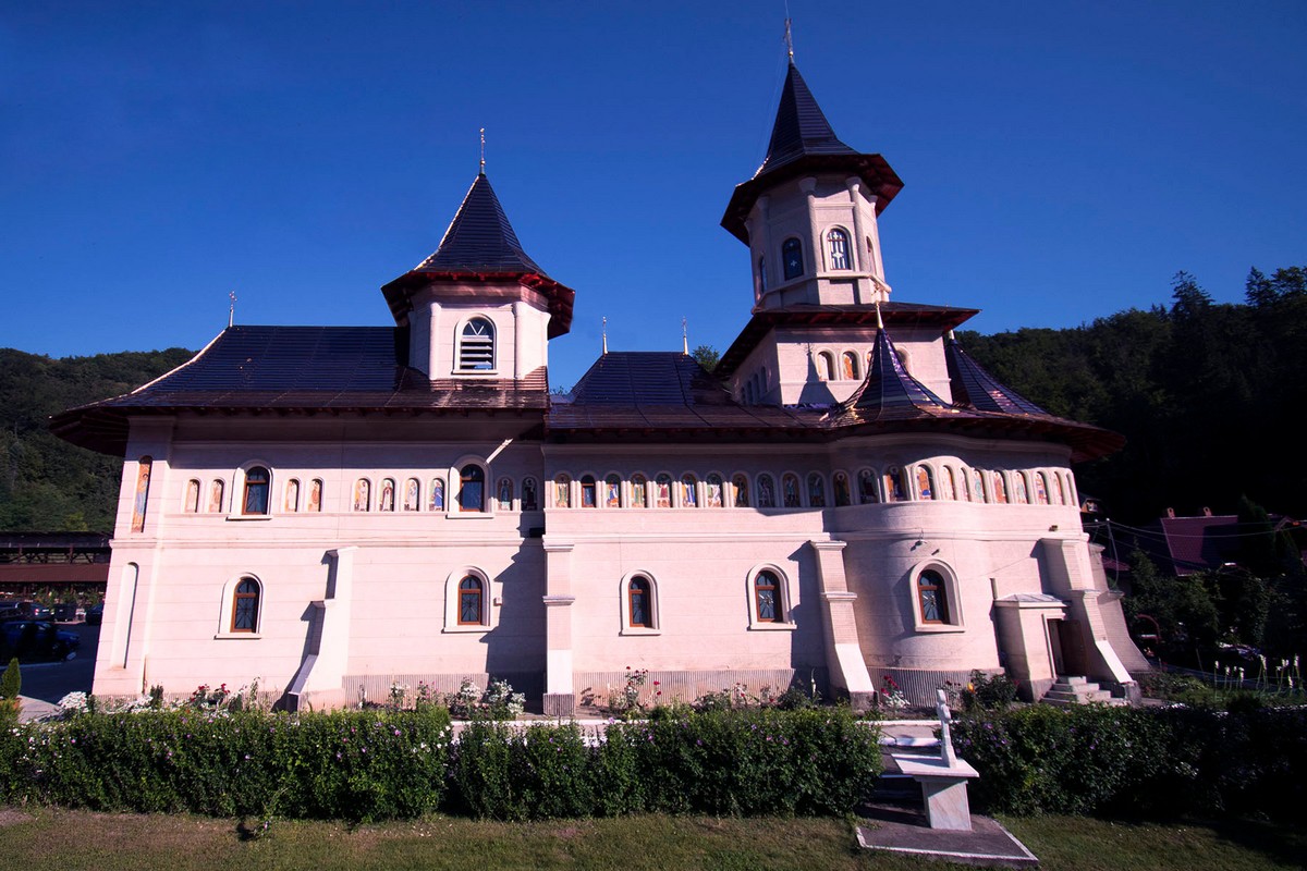 Hramul Bisericii „Schimbarea la Faţă a Domnului” a Mănăstirii Nechit