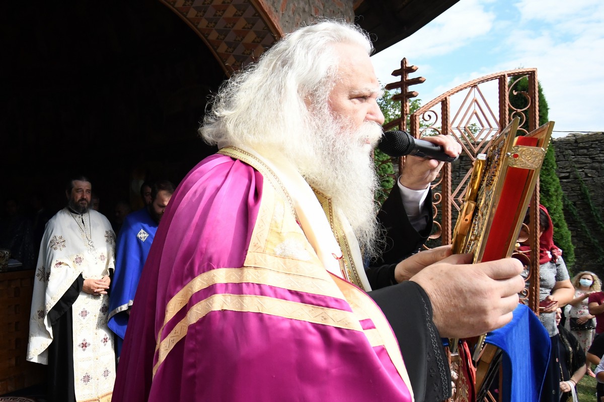 IPS Calinic a slujit la Mănăstirea Hadâmbu