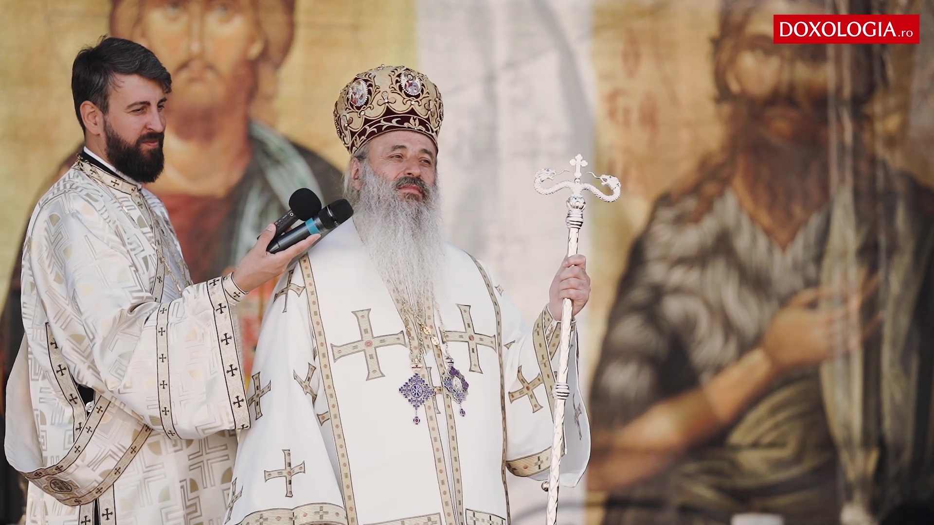 (Video) IPS Teofan: „Dumnezeu îl prețuiește pe om mai presus de orice” (Video) IPS Teofan: „Dumnezeu îl prețuiește pe om mai presus de orice”