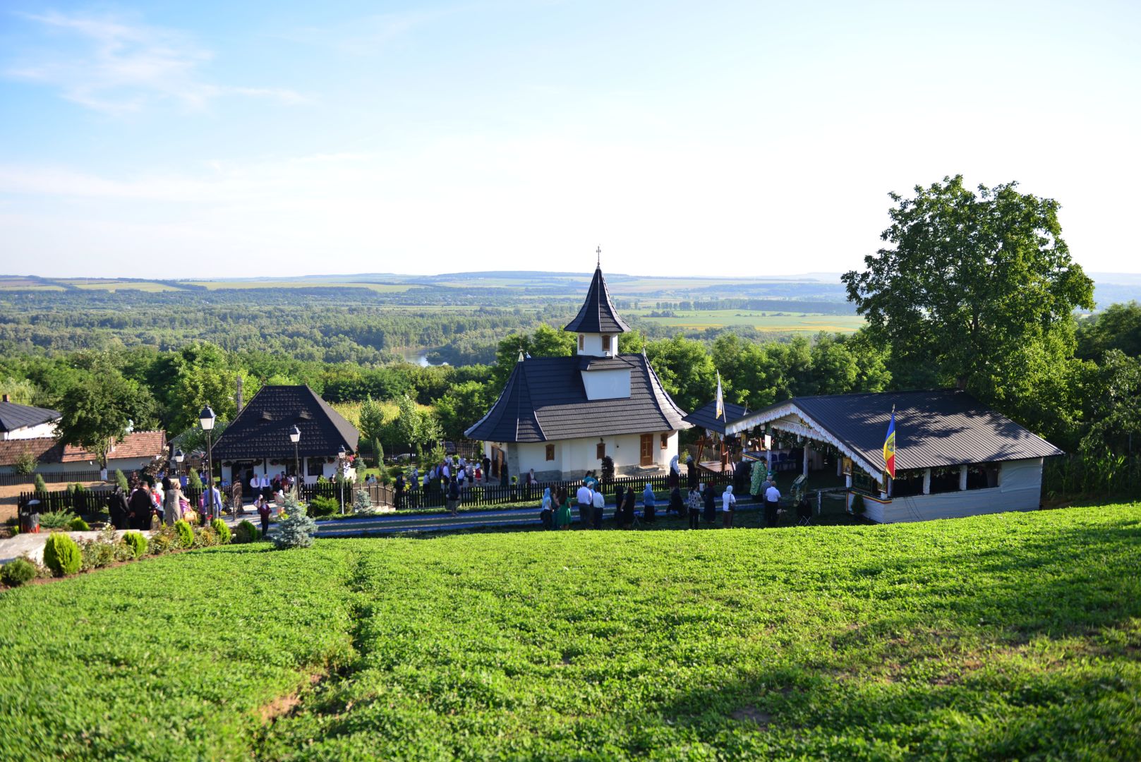 Sfântul Ioan Iacob Hozevitul, sărbătorit la el acasă: „A parcurs în puțini ani trepte de înălțare și adâncime duhovnicească, cum rar se întâmplă în viața noastră”