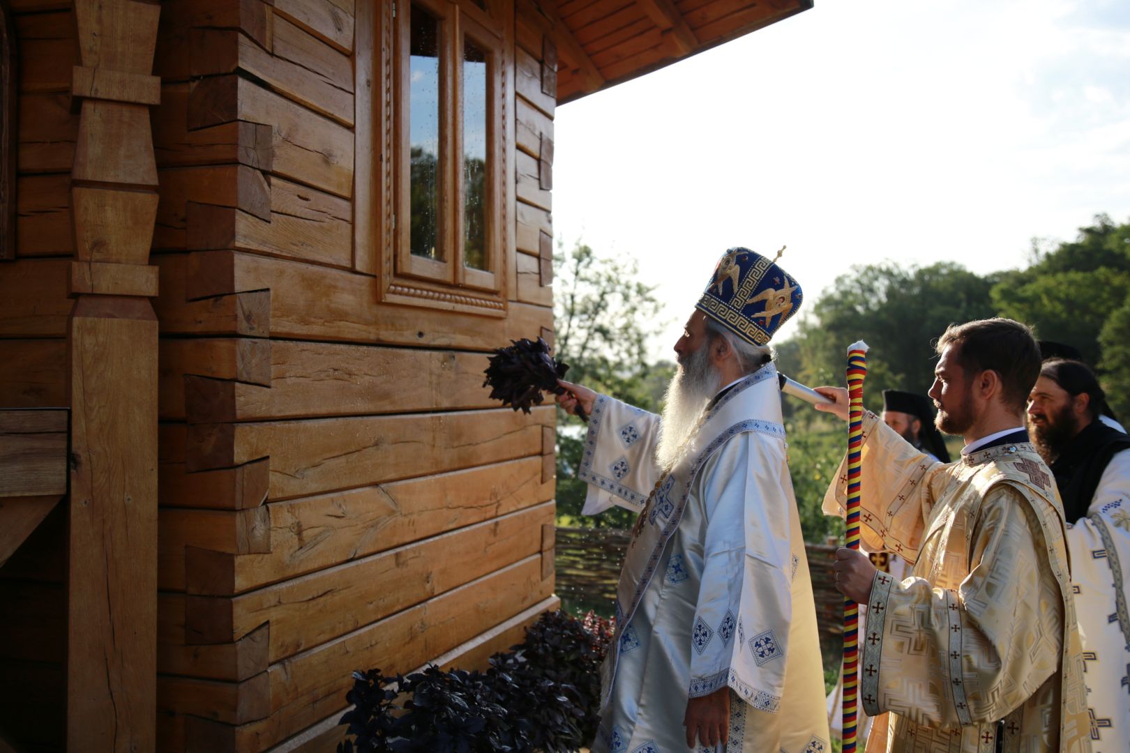 Slujire arhierească la Mănăstirea Cozancea: „Maica Domnului este cinstită ca o prezență permanentă”