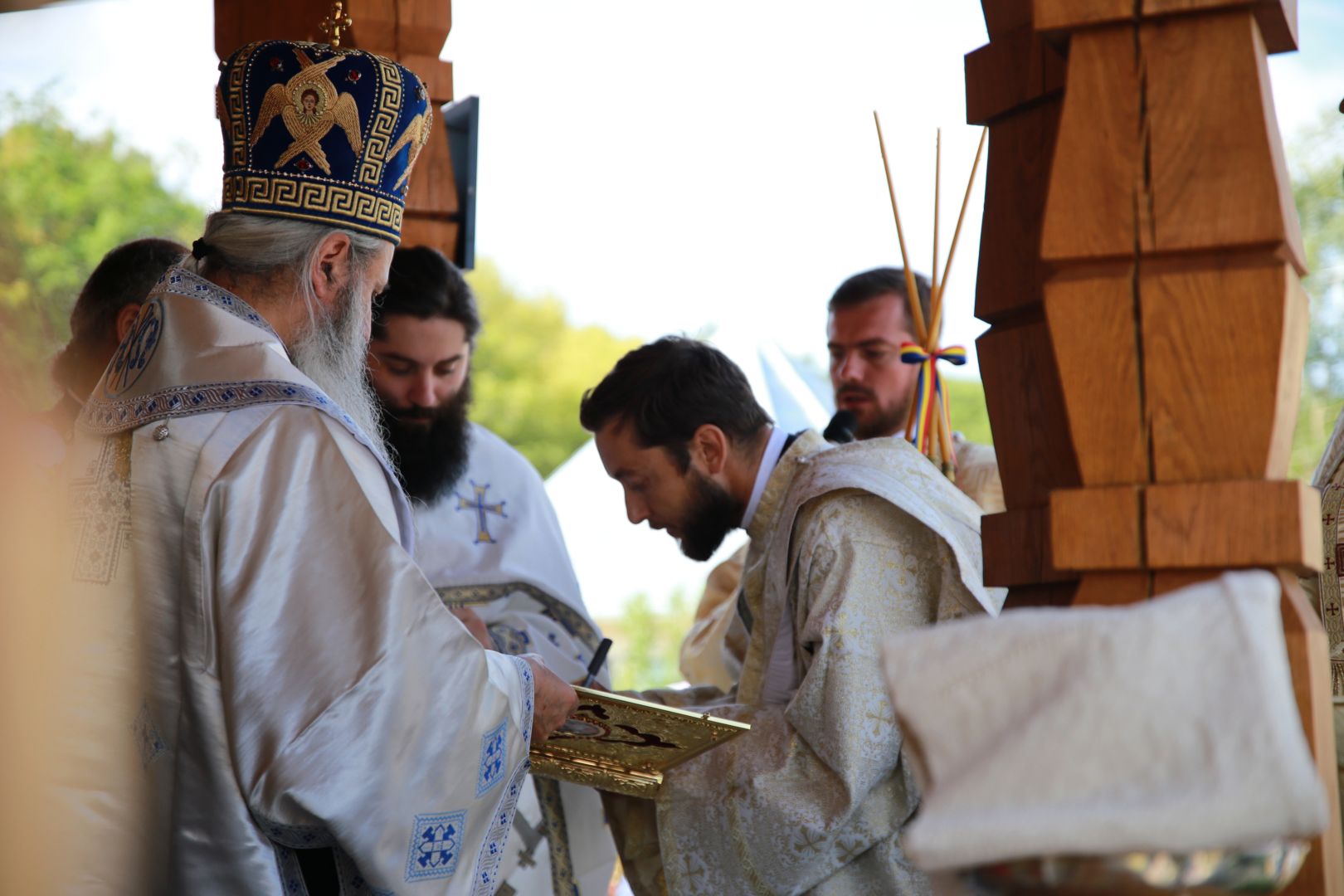 Slujire arhierească la Mănăstirea Cozancea: „Maica Domnului este cinstită ca o prezență permanentă”