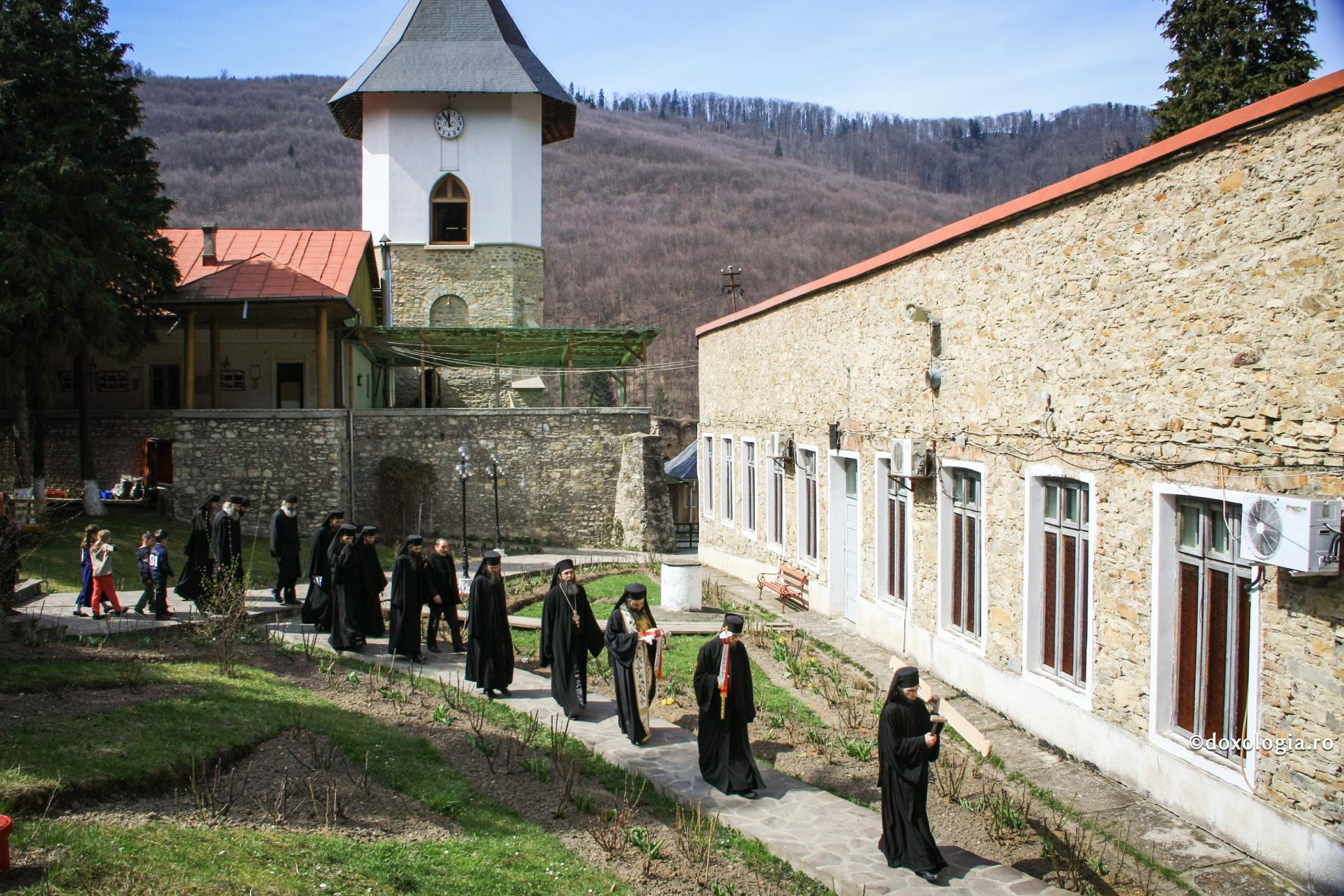 Să fii rotund cu toţi şi vei avea pace