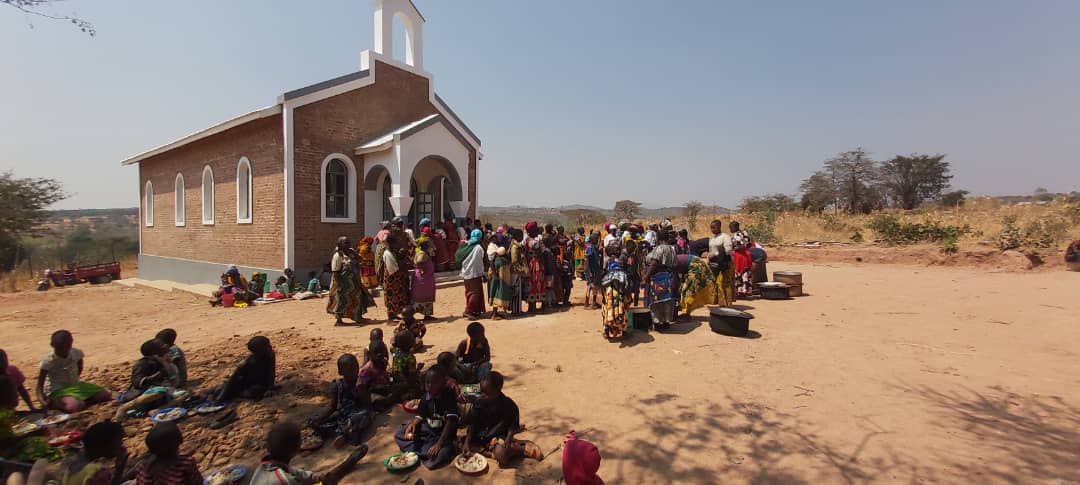Prima Liturghie în biserica Adormirii Maicii Domnului de la Igangimale