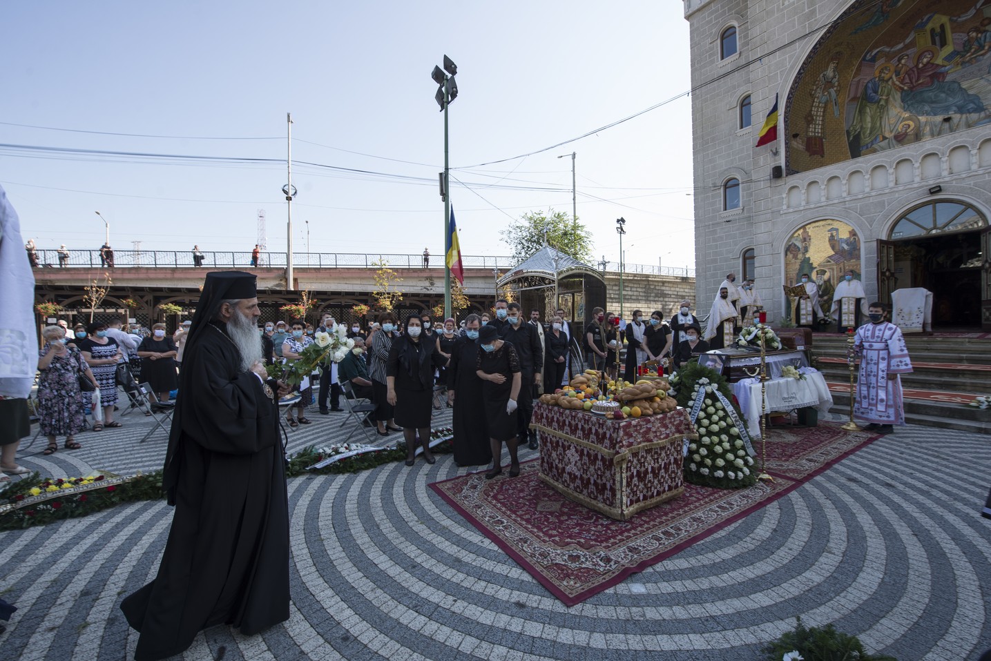 IPS Mitropolit Teofan: „Sub egida mărturisirii că Hristos a înviat, știm că Ilie Gabriel nu a murit, ci doarme”