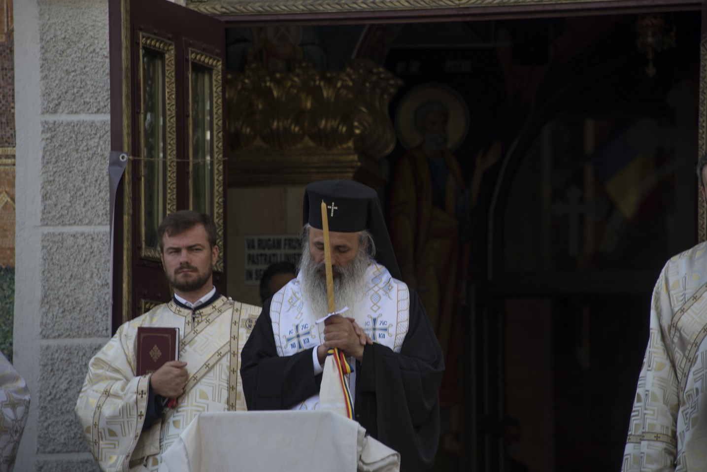 IPS Mitropolit Teofan: „Sub egida mărturisirii că Hristos a înviat, știm că Ilie Gabriel nu a murit, ci doarme”