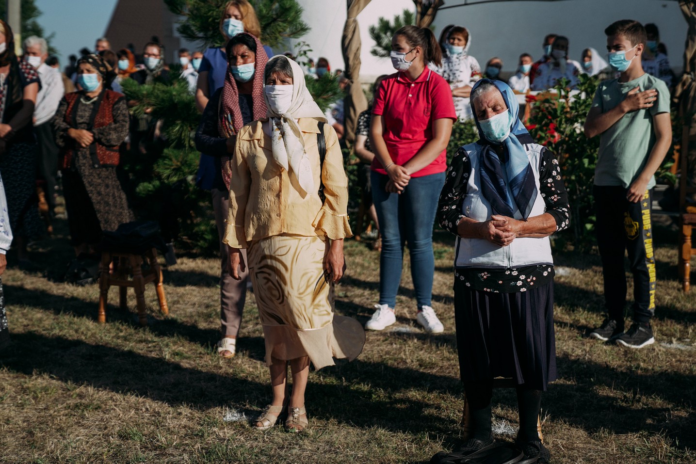foto: Adrian Sârbu Un nou centru parohial la Rădeni-Neamț: „Dumnezeu nu îl lasă pe omul care se afundă în întunericul vieții”