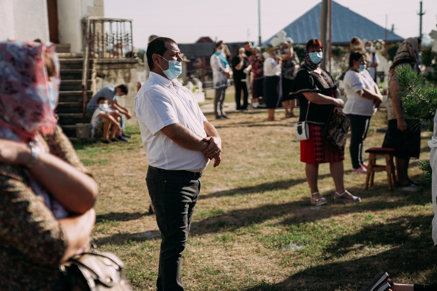 foto: Adrian Sârbu Un nou centru parohial la Rădeni-Neamț: „Dumnezeu nu îl lasă pe omul care se afundă în întunericul vieții”