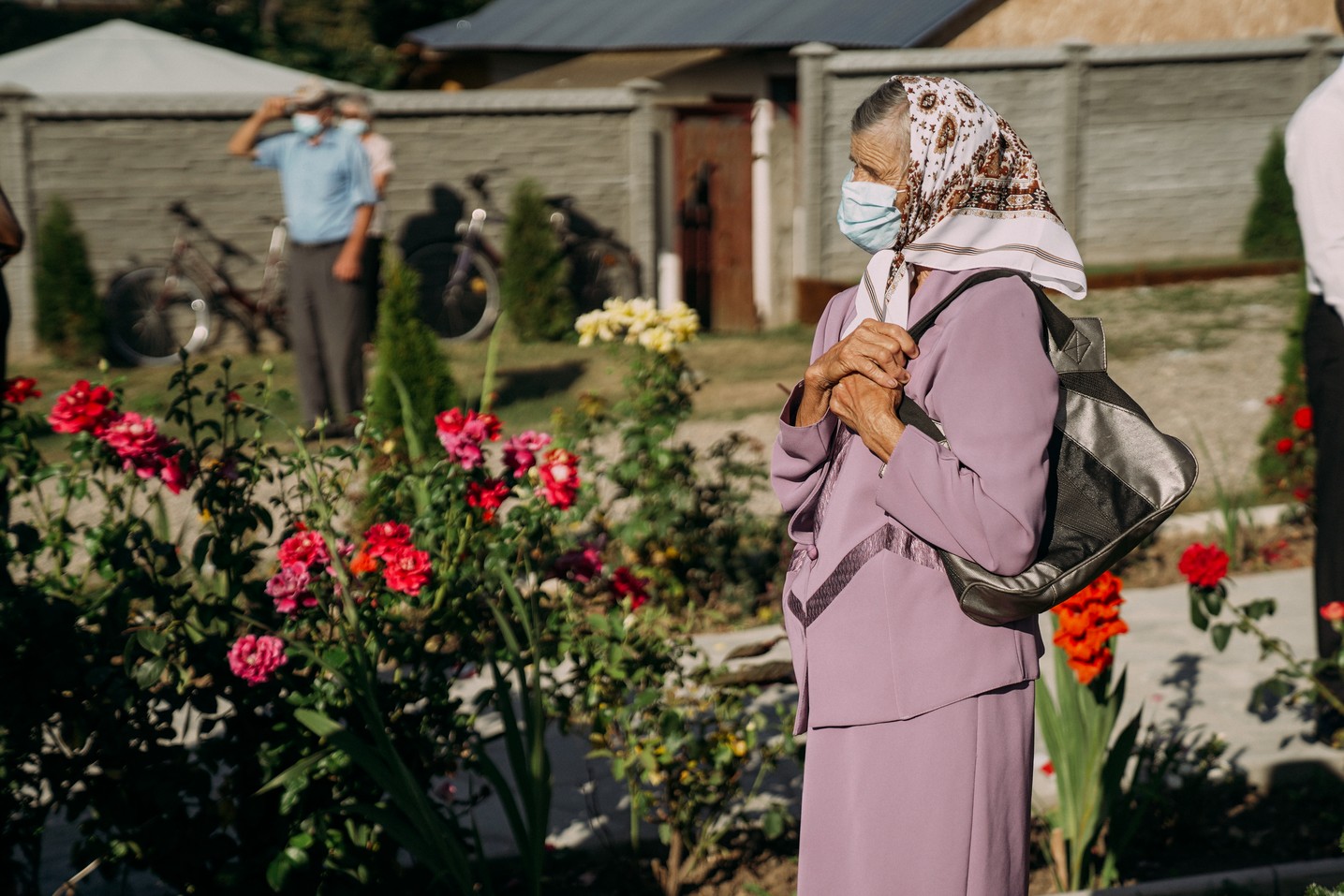 foto: Adrian Sârbu Un nou centru parohial la Rădeni-Neamț: „Dumnezeu nu îl lasă pe omul care se afundă în întunericul vieții”