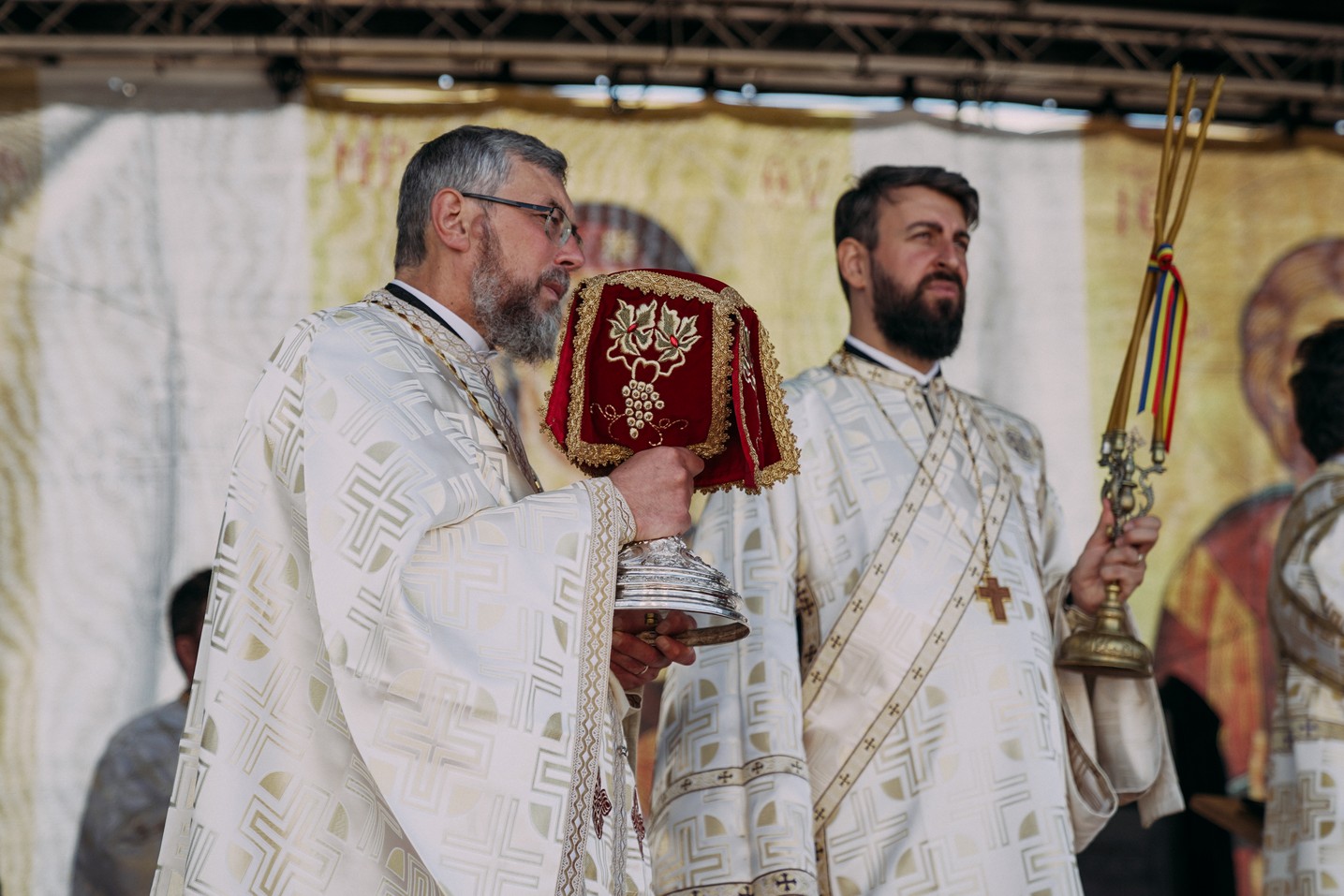 foto: Adrian Sârbu Un nou centru parohial la Rădeni-Neamț: „Dumnezeu nu îl lasă pe omul care se afundă în întunericul vieții”