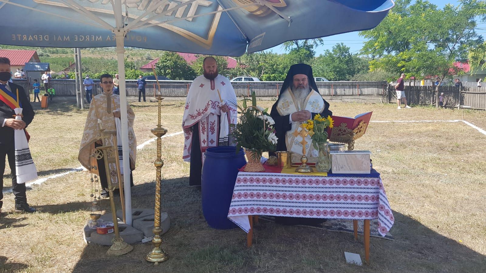 Binecuvântări arhiereşti în Episcopia Huşilor