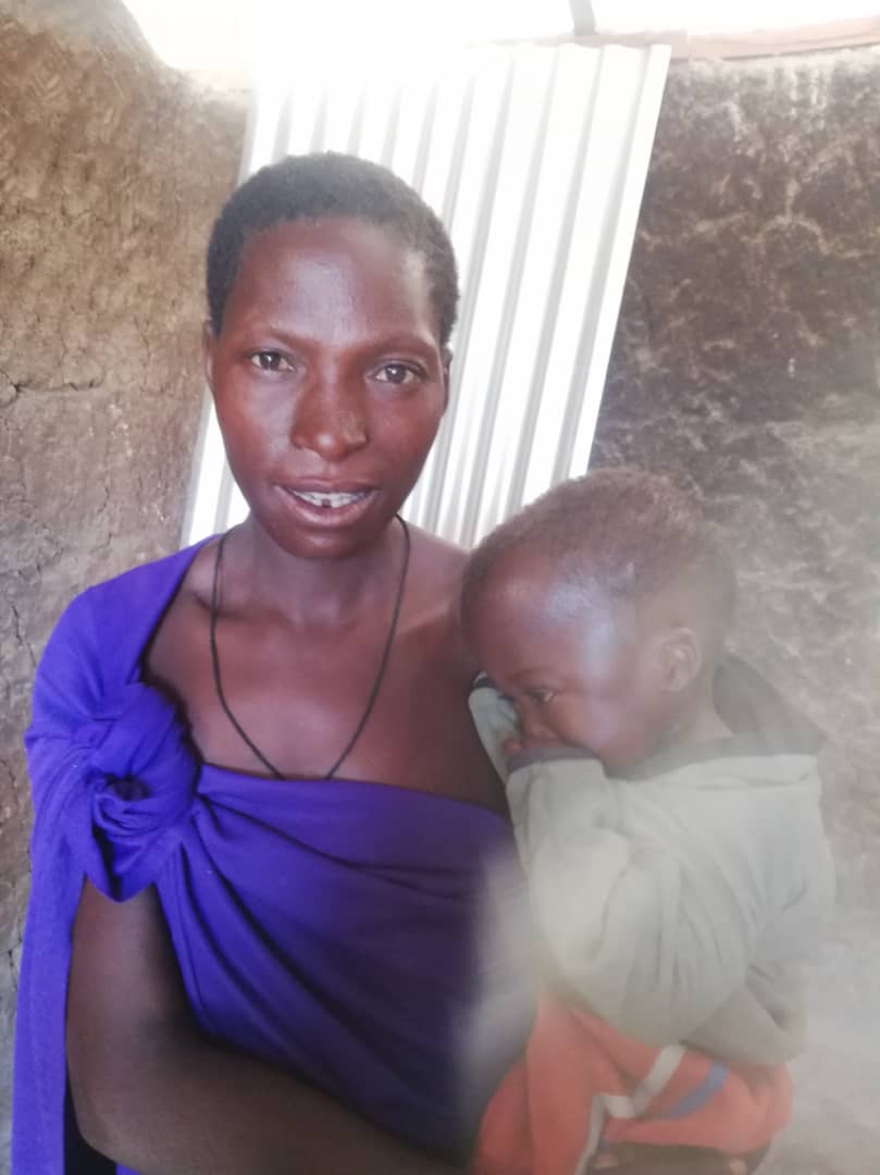 Cum s-au schimbat viețile lui Upendo și ale copiilor săi după ce au primit o casă și o vacă