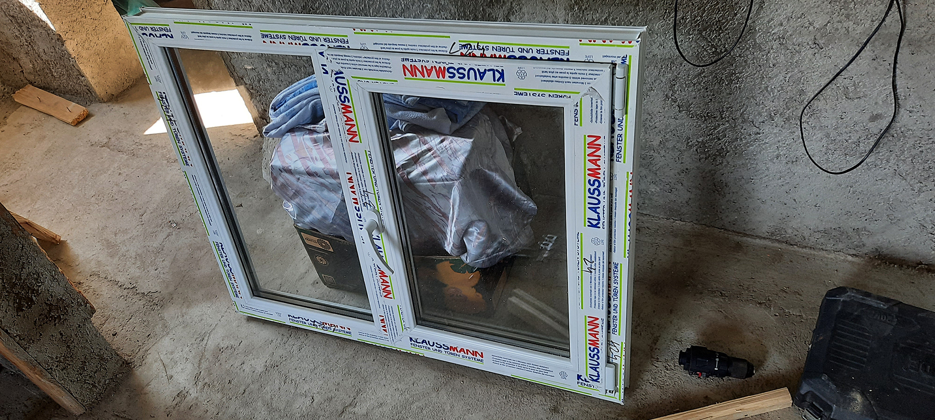 Casa familiei Baciu are uși și ferestre noi