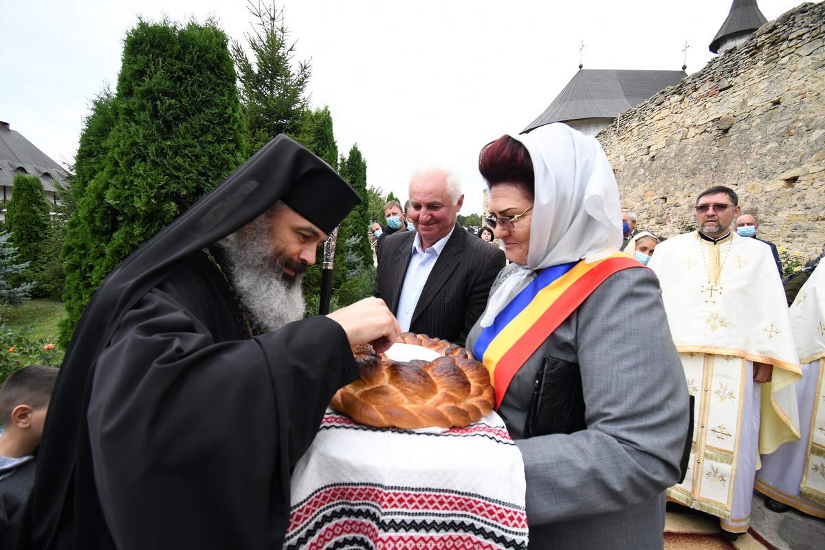 Liturghie arhierească la hramul Mănăstirii Hadâmbu