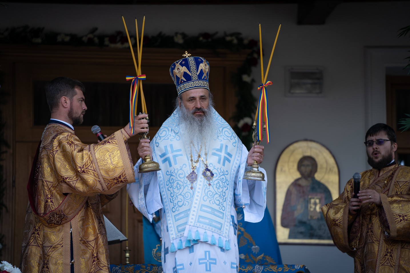 Hram la Vorona: „Faptele noastre pot să-L nască pe Hristos în inimile oamenilor sau pot să-L alunge”