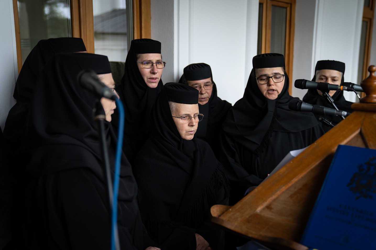 Hram la Vorona: „Faptele noastre pot să-L nască pe Hristos în inimile oamenilor sau pot să-L alunge”