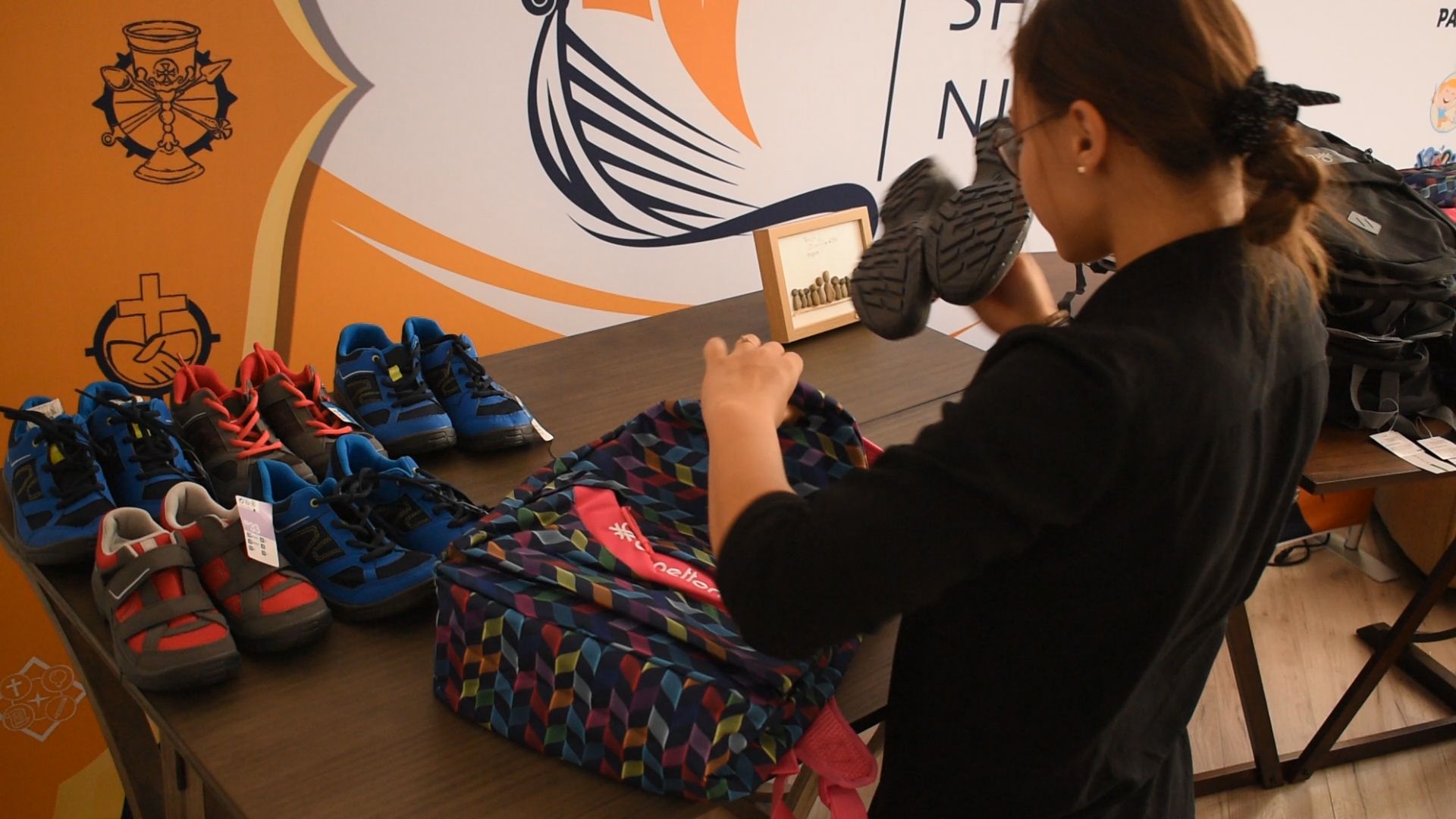 „Cutia cu Papucei pentru Ei” sau cum să pășești cu încredere în noul an școlar