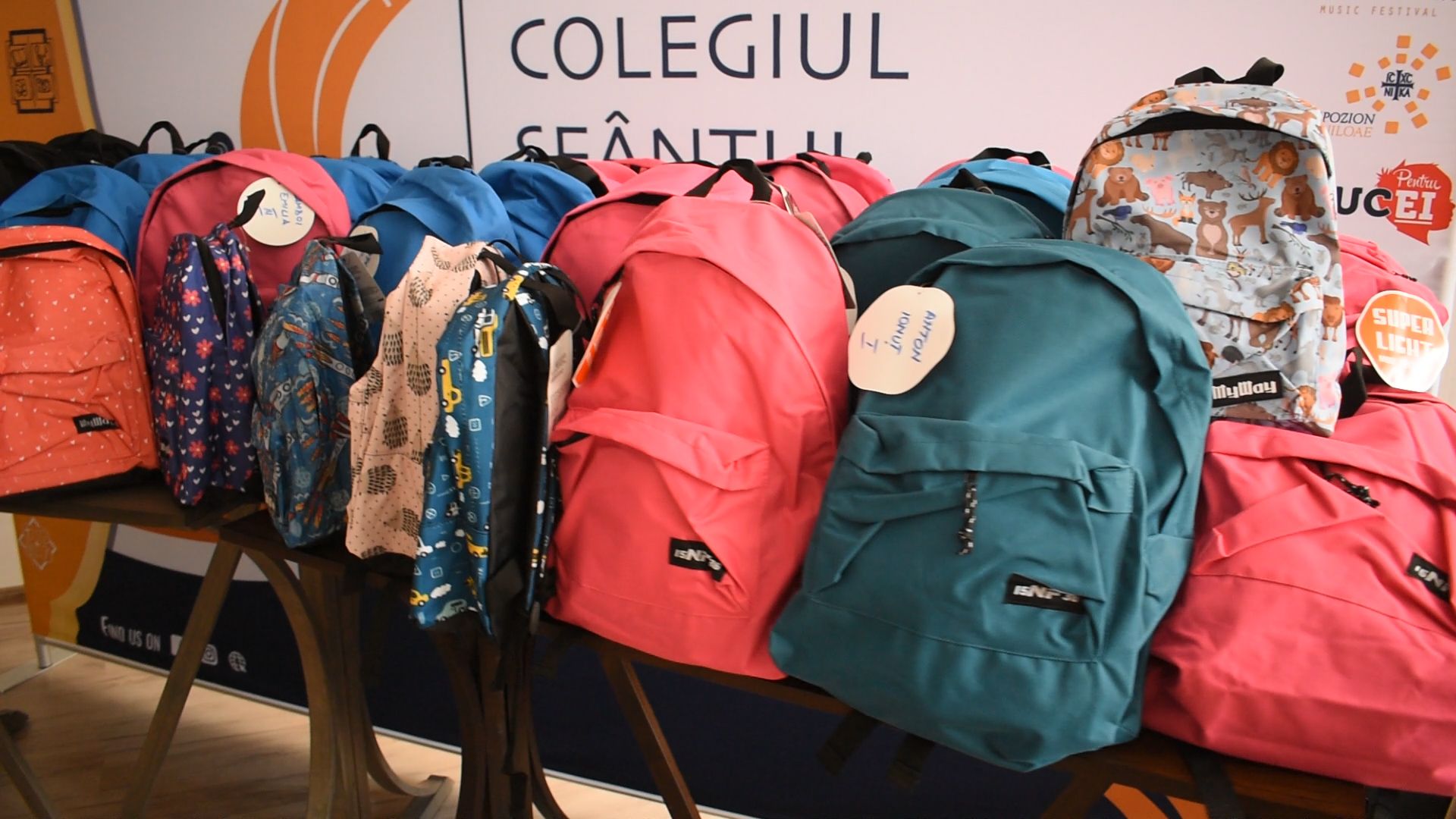 „Cutia cu Papucei pentru Ei” sau cum să pășești cu încredere în noul an școlar