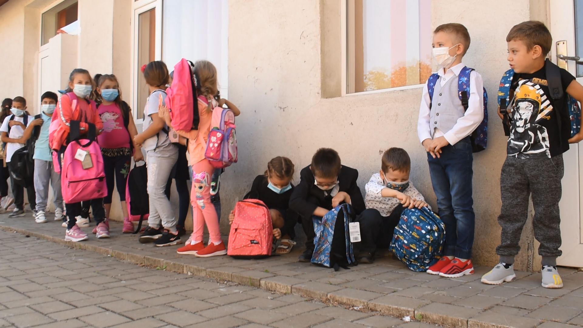 „Cutia cu Papucei pentru Ei” sau cum să pășești cu încredere în noul an școlar