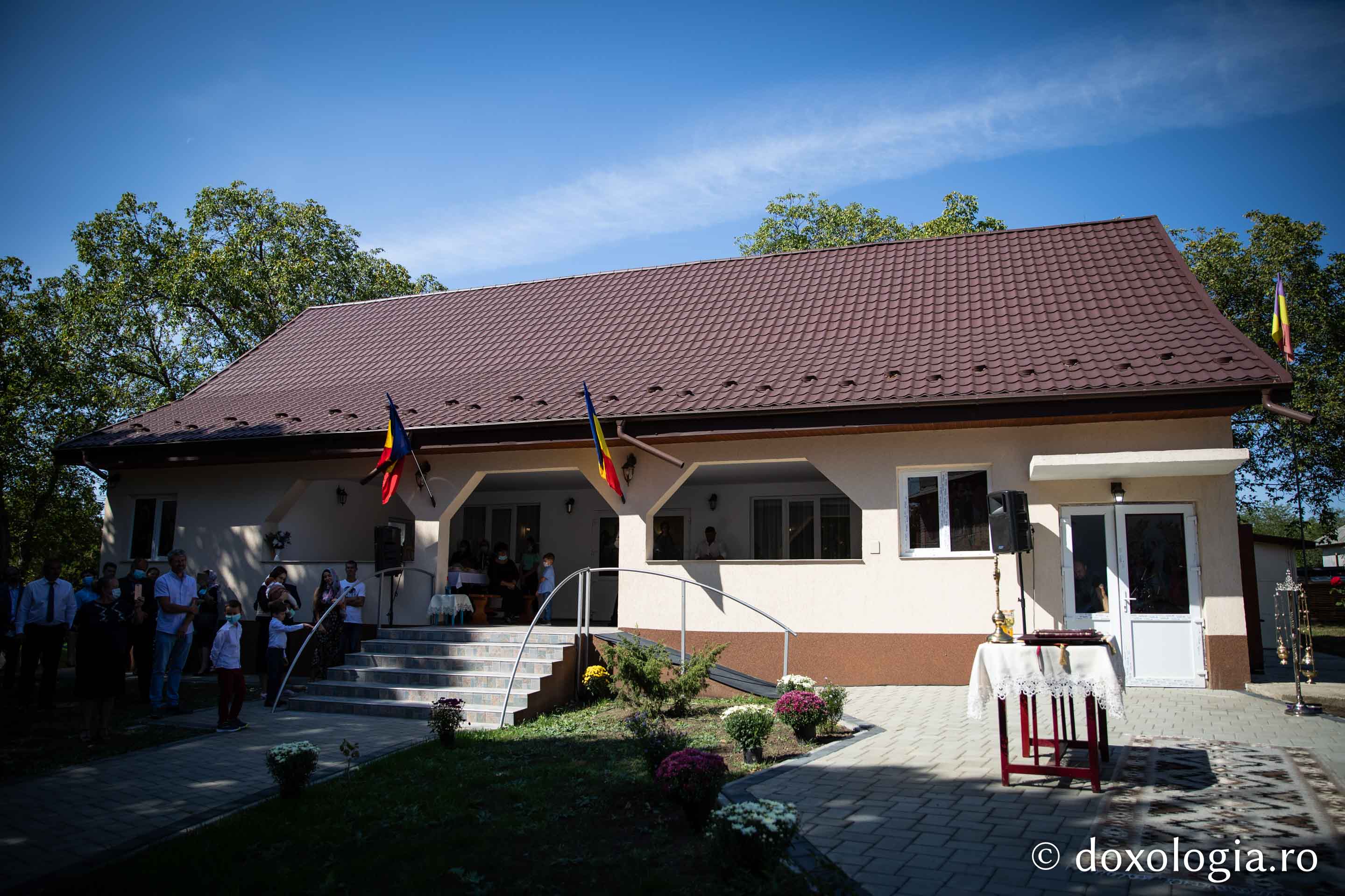 foto: Bogdan Bulgariu Binecuvântări arhierești în parohiile din județul Iași