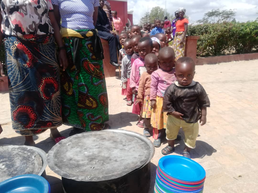 Pomeniri în Tanzania pentru sufletele unor români