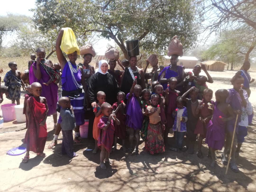 Pomeniri în Tanzania pentru sufletele unor români