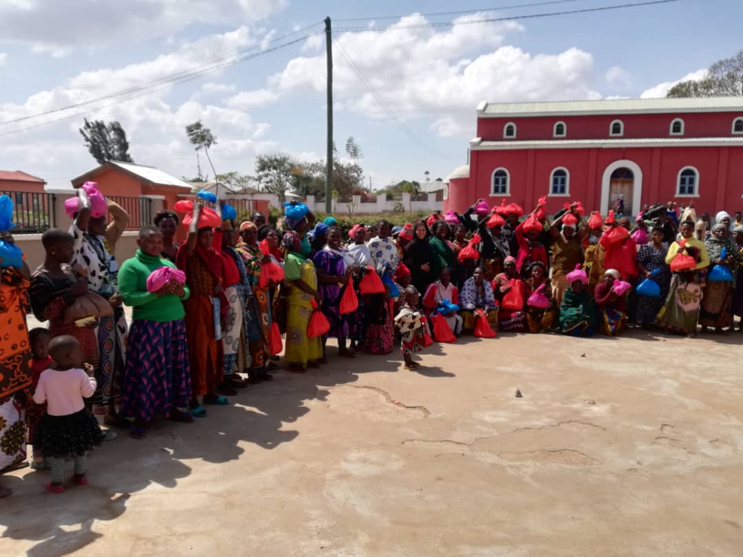 Pomeniri în Tanzania pentru sufletele unor români