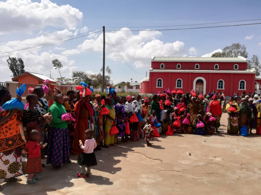 Pomeniri în Tanzania pentru sufletele unor români