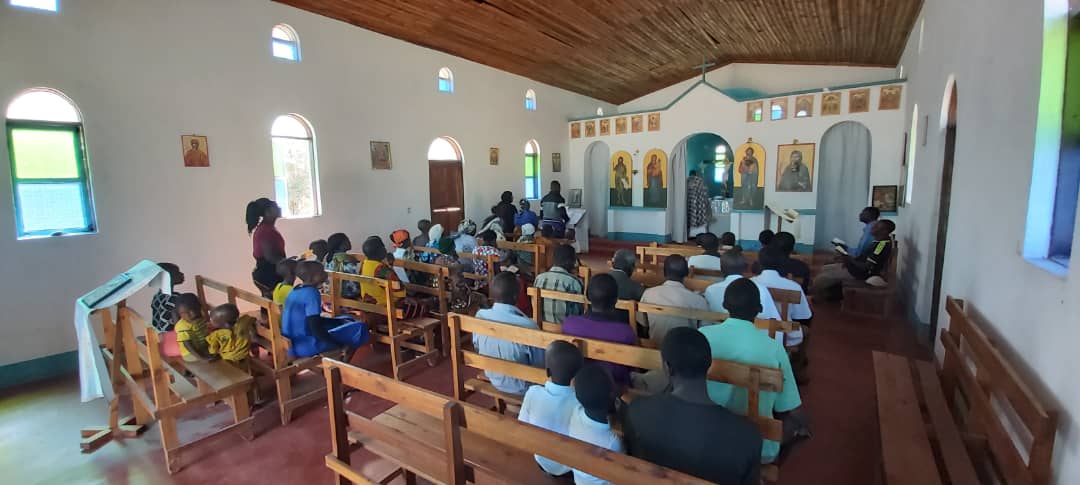 Pomeniri în Tanzania pentru sufletele unor români