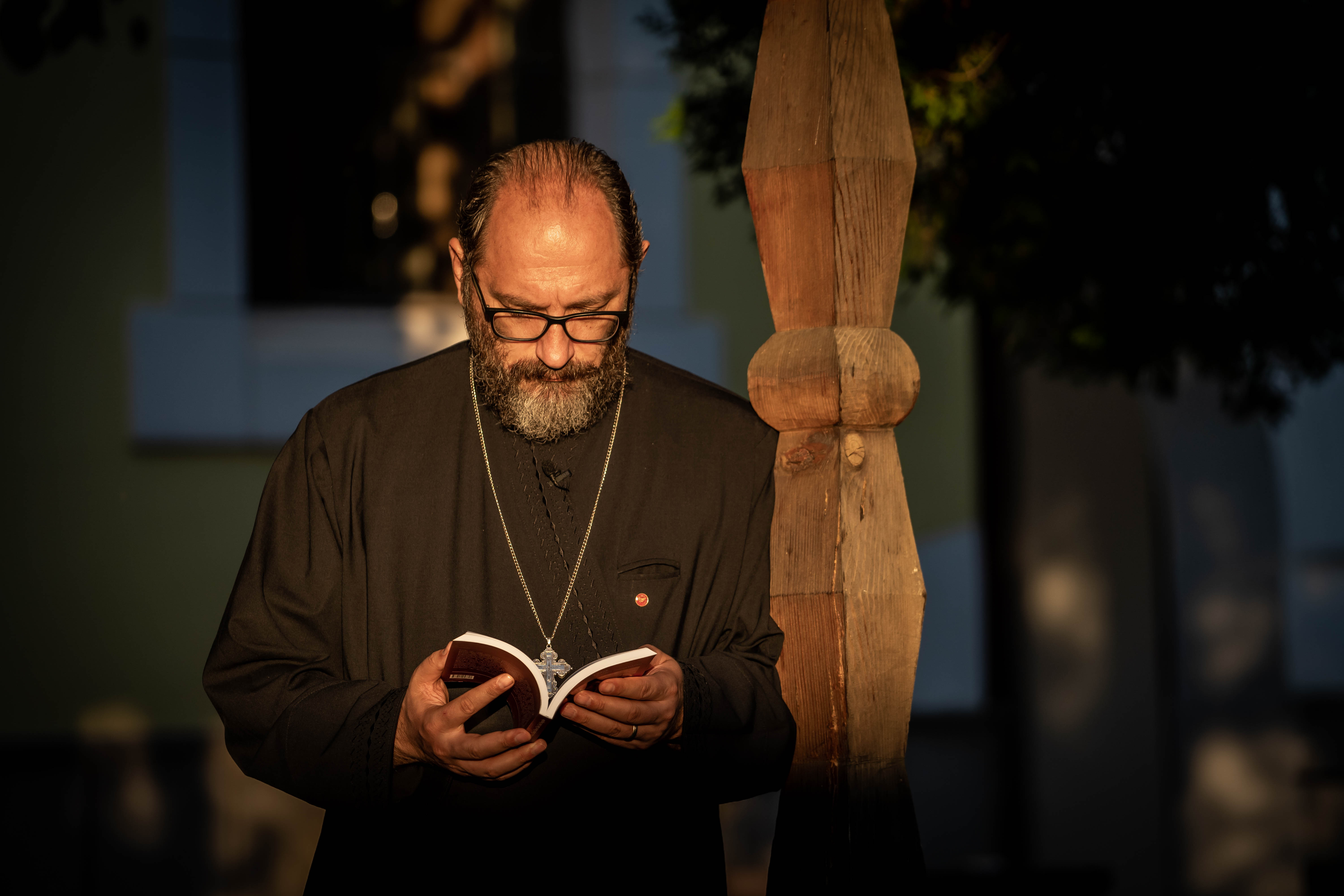 (Video) „Tot ceea ce are Iașul se datorează Sfintei Parascheva, care stă acolo, într-un colț, și se roagă”