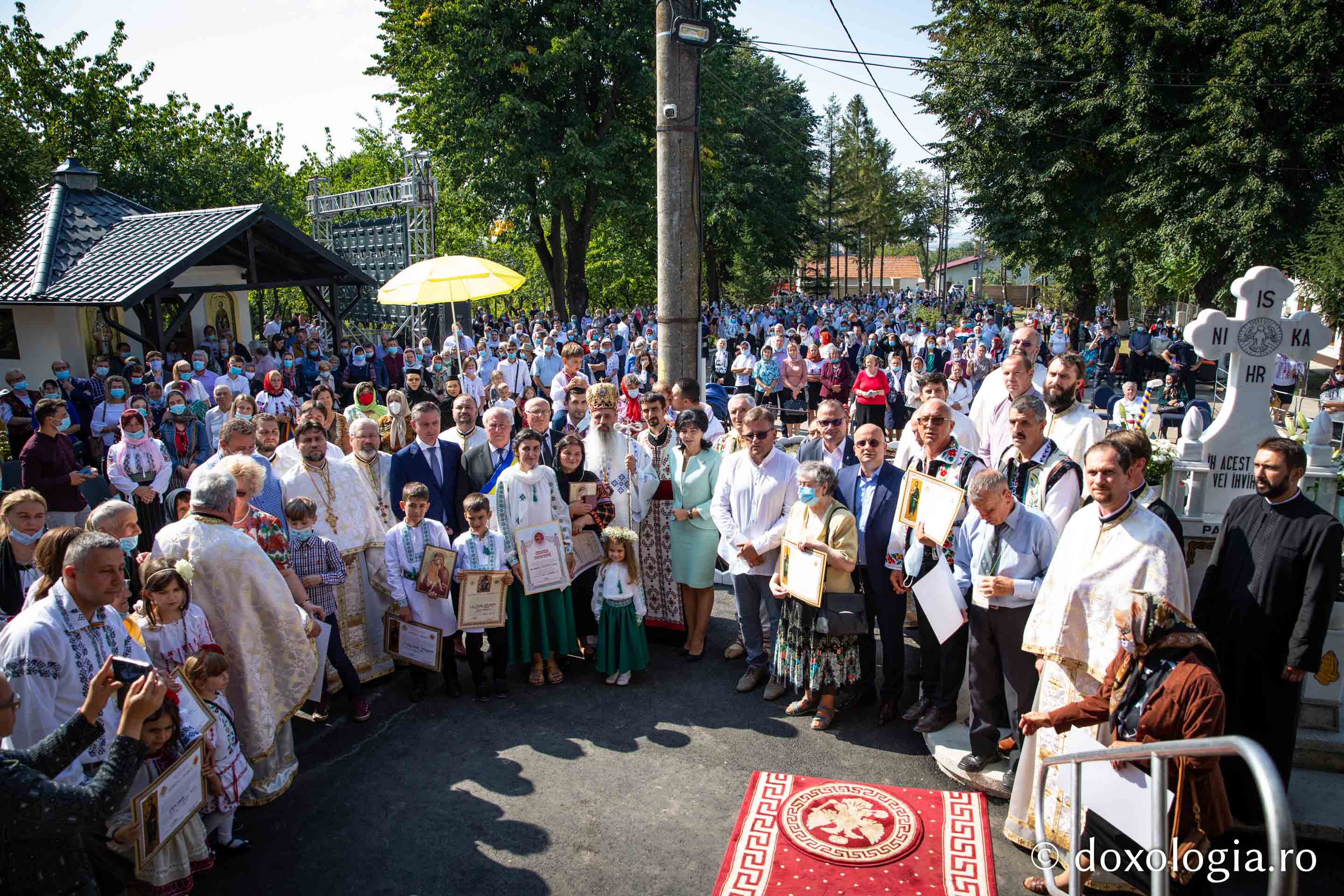 Foto: Bogdan Bulgariu Ansamblu parohial impresionant, sfințit de IPS Părinte Mitropolit Teofan la Bucecea
