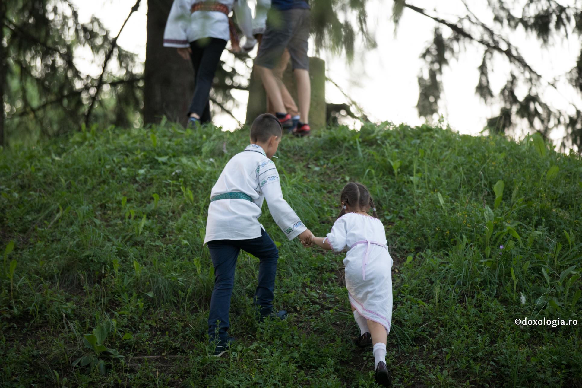Unii pe alții să ne întrajutorăm întru cele bune