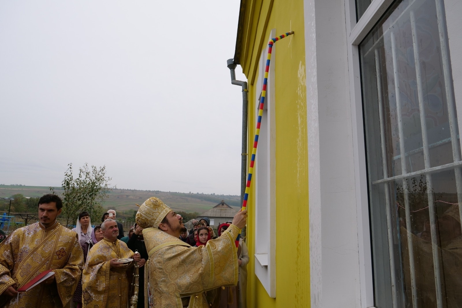 Biserica din Badicul Moldovenesc, târnosită de PS Veniamin Biserica din Badicul Moldovenesc, târnosită de PS Veniamin