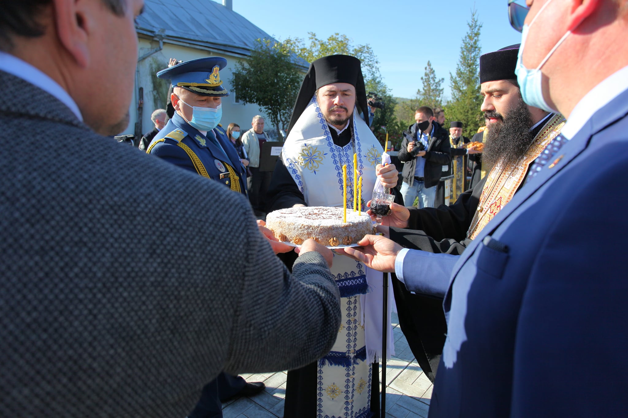 Cimitirul de onoare al ostașilor români din Mana-Orhei, sfinţit de PS Veniamin Cimitirul de onoare al ostașilor români din Mana-Orhei, sfinţit de PS Veniamin