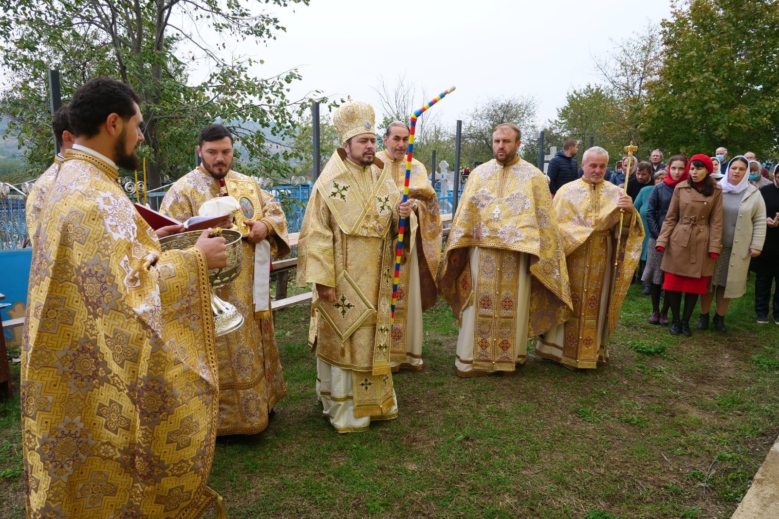 Biserica din Badicul Moldovenesc, târnosită de PS Veniamin Biserica din Badicul Moldovenesc, târnosită de PS Veniamin