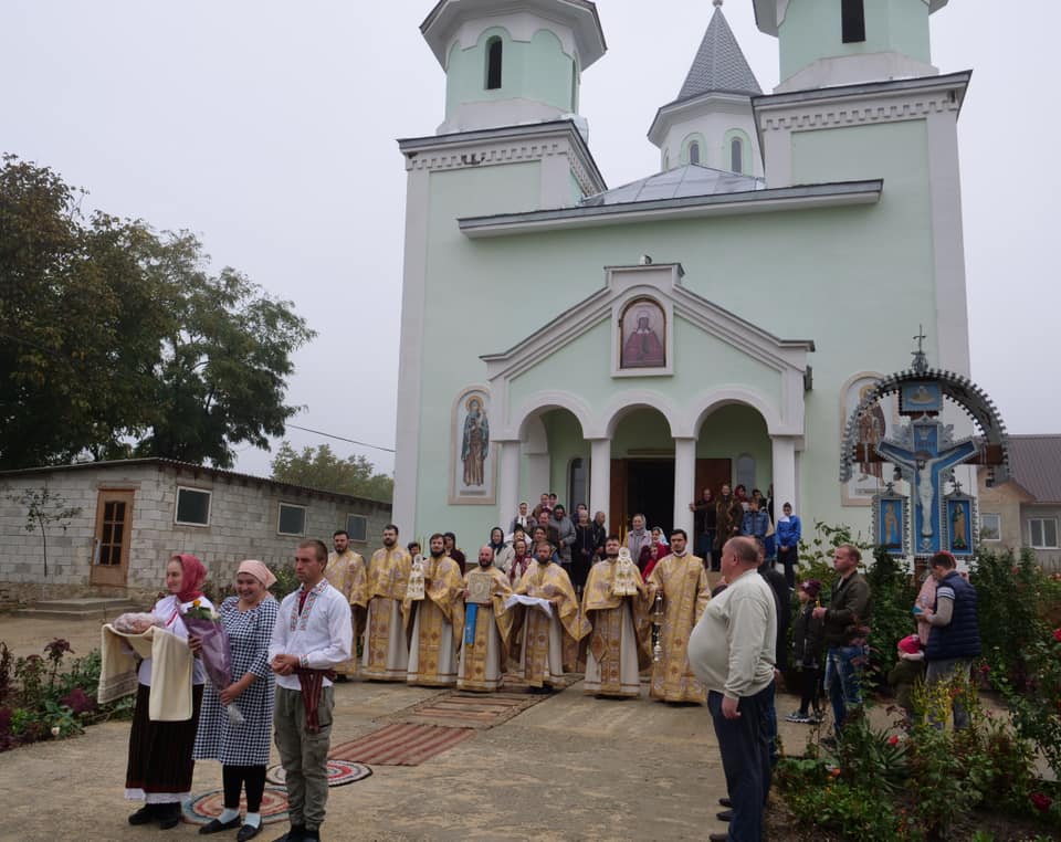 Parohia Chioselia Mare a cinstit-o pe Sfânta Parascheva