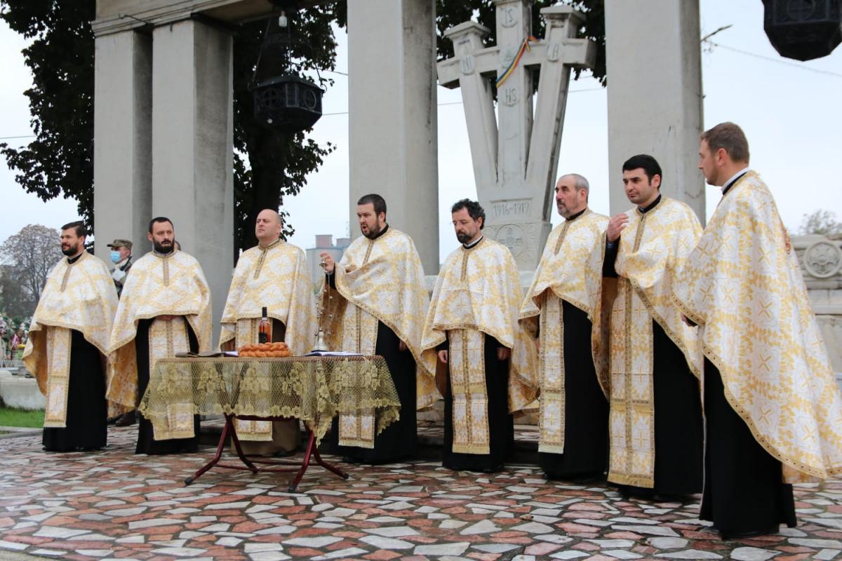 Ziua Armatei Române, marcată la Roman