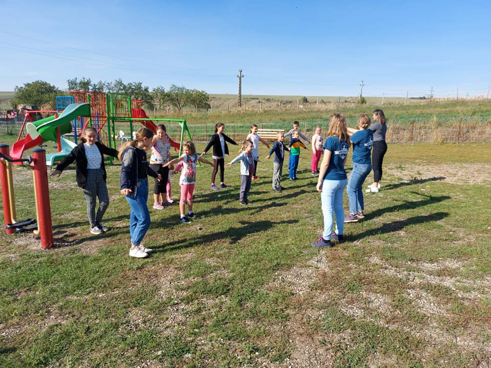 Departamentul Pro Vita și Departamentul Tabere au adus bucurie în sufletul copiilor din proiectul „Dar pentru copii”! Departamentul Pro Vita și Departamentul Tabere au adus bucurie în sufletul copiilor din proiectul „Dar pentru copii”!