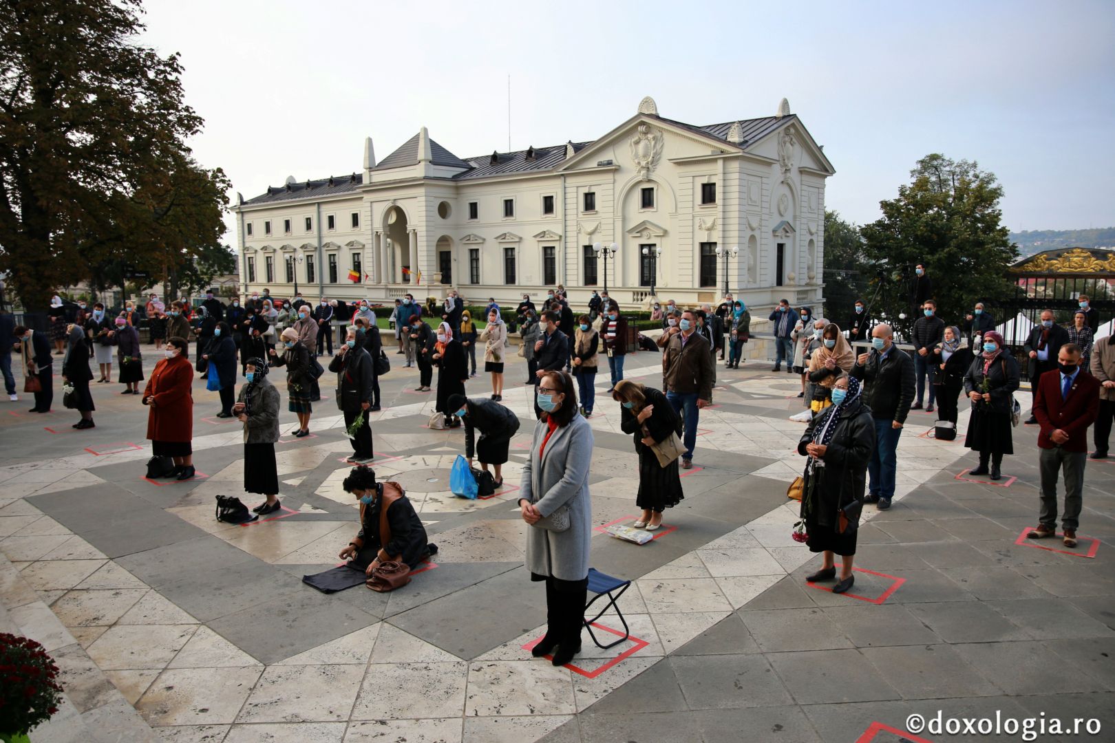 Liturghie arhierească pentru credincioșii ieșeni: „Biserica se află nu în mâna oamenilor, ci în mâna lui Dumnezeu”