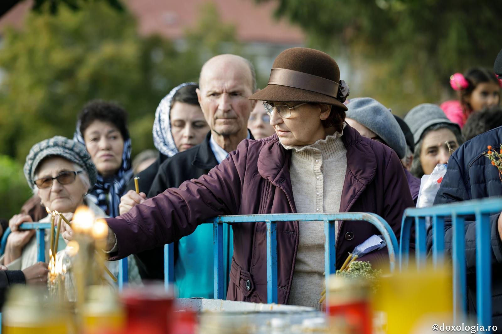 Bine că măcar în Rai nu se intră pe bază de buletin